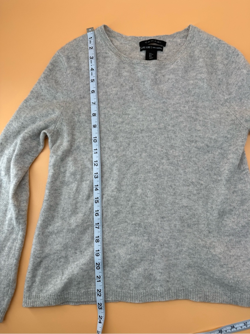Tahari Pure Luxe Ligh Gray 100% Cashmere Crewneck Soft Cozy Sweater - Picture 6 of 6